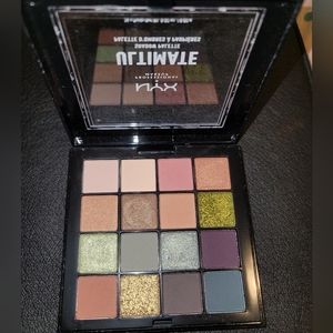 🔴2/$15 - NYX ULTIMATE EYESHADOW PALETTE